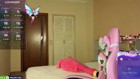 Snapshot of lady_luck18 chatting on 07/22/26, 01:41 Olivia online show from 07/22/26, 01:41