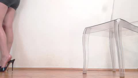 Snapshot of lady_nymph chatting on 12/22/24, 06:59 The Queen of Swords online show from 12/22/24, 06:59