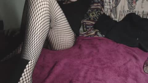 Snapshot of lady_simone chatting on 02/23/25, 09:00 lady_simone online show from 02/23/25, 09:00