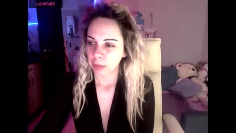 Snapshot of lady_smile69 chatting on 02/01/26, 03:38 lady_smile69 online show from 02/01/26, 03:38