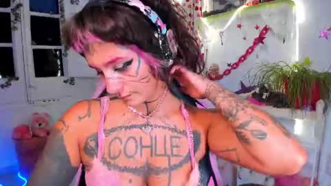 Mia online show from 07/27/26, 07:43