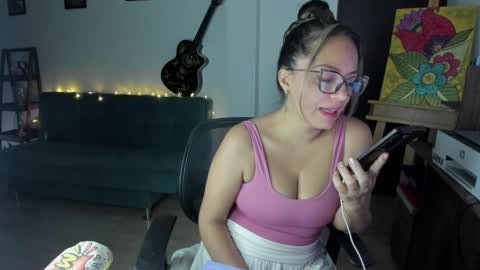 Snapshot of lady_sophie01 chatting on 10/04/25, 06:39 Sophie   online show from 10/04/25, 06:39