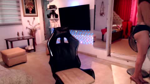 Snapshot of lady_sovereign chatting on 01/24/25, 06:24 M MMY online show from 01/24/25, 06:24