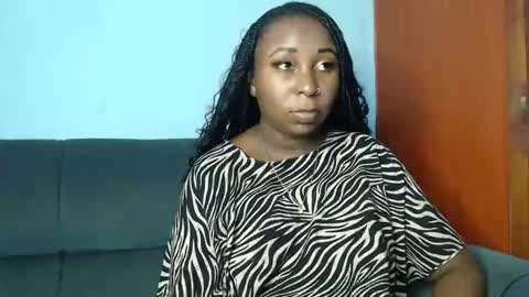 Snapshot of lady_twerky chatting on 01/03/25, 04:27 Maya online show from 01/03/25, 04:27