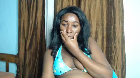 Snapshot of lady_twerky chatting on 01/27/25, 07:35 Maya online show from 01/27/25, 07:35