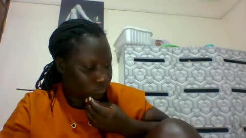 lindah32 online show from 01/14/25, 09:09