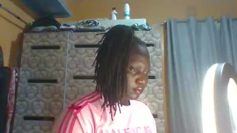 lindah32 online show from 03/27/26, 07:02