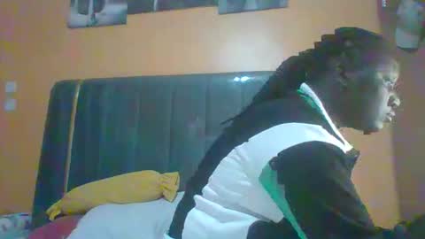 lindah32 online show from 05/24/26, 08:25