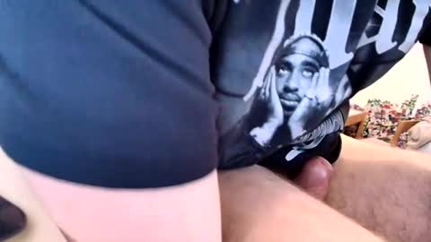 Snapshot of ladyboytoyz chatting on 03/30/26, 06:09 Farthammer69 online show from 03/30/26, 06:09