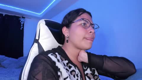 Snapshot of ladybrown_16 chatting on 12/15/24, 02:08  Lady  online show from 12/15/24, 02:08