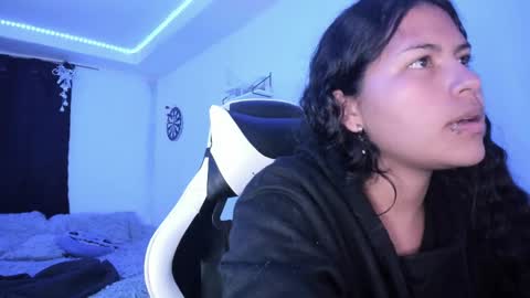 Snapshot of ladybrown_16 chatting on 01/08/25, 05:59  Lady  online show from 01/08/25, 05:59