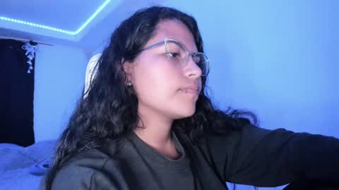 Snapshot of ladybrown_16 chatting on 01/11/25, 05:10  Lady  online show from 01/11/25, 05:10