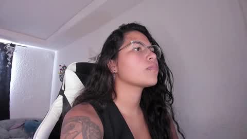 Snapshot of ladybrown_16 chatting on 01/12/25, 07:31  Lady  online show from 01/12/25, 07:31