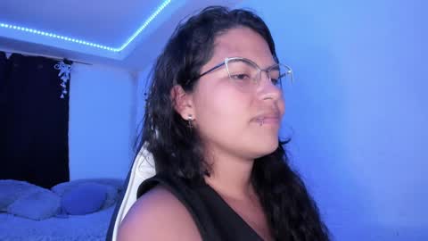 Snapshot of ladybrown_16 chatting on 01/13/25, 06:16  Lady  online show from 01/13/25, 06:16