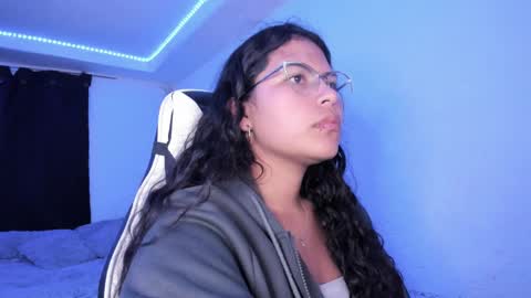 Snapshot of ladybrown_16 chatting on 02/02/25, 03:21  Lady  online show from 02/02/25, 03:21