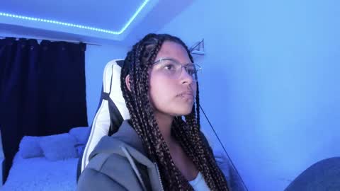 Snapshot of ladybrown_16 chatting on 02/05/25, 03:13  Lady  online show from 02/05/25, 03:13