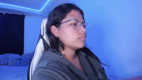 Snapshot of ladybrown_16 chatting on 02/24/25, 07:11  Lady  online show from 02/24/25, 07:11