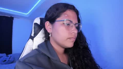 Snapshot of ladybrown_16 chatting on 03/06/25, 03:13  Lady  online show from 03/06/25, 03:13