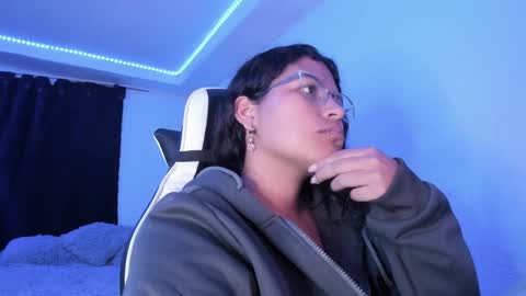 Snapshot of ladybrown_16 chatting on 03/12/25, 03:02  Lady  online show from 03/12/25, 03:02
