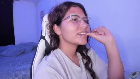 Snapshot of ladybrown_16 chatting on 09/20/25, 03:07  Lady  online show from 09/20/25, 03:07