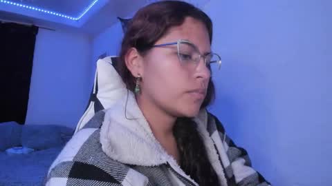 Snapshot of ladybrown_16 chatting on 10/11/25, 07:29  Lady  online show from 10/11/25, 07:29