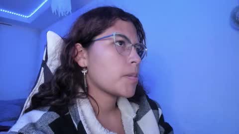 Snapshot of ladybrown_16 chatting on 10/19/25, 02:34  Lady  online show from 10/19/25, 02:34