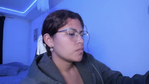 Snapshot of ladybrown_16 chatting on 10/20/25, 02:45  Lady  online show from 10/20/25, 02:45