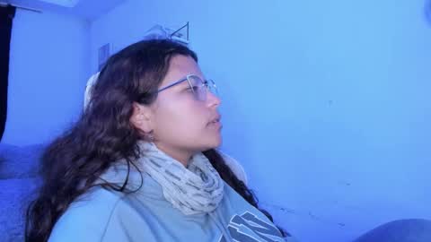  Lady  online show from 12/19/25, 05:14