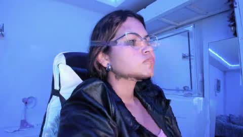  Lady  online show from 04/13/26, 03:56