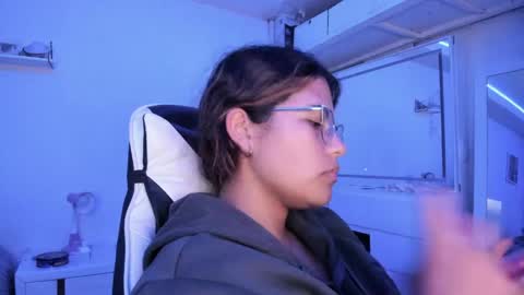  Lady  online show from 05/20/26, 03:02