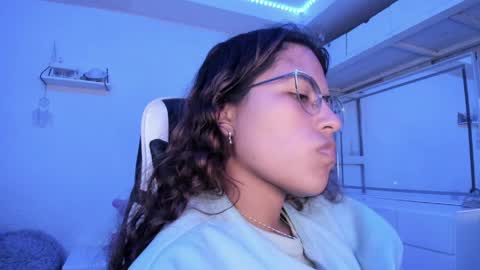 Snapshot of ladybrown_16 chatting on 06/08/26, 02:34 Lady online show from 06/08/26, 02:34