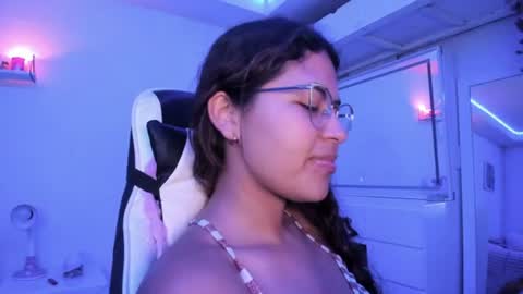 Snapshot of ladybrown_16 chatting on 06/17/26, 03:09 Lady online show from 06/17/26, 03:09