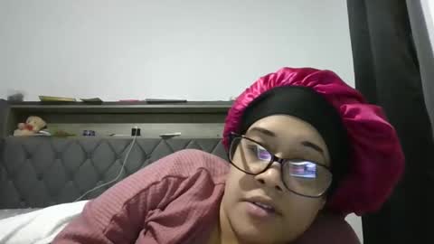 Snapshot of ladycinnabon chatting on 02/24/25, 02:08 Stephanie online show from 02/24/25, 02:08