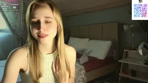 Snapshot of ladyevee chatting on 06/08/26, 03:12 MiaPvt open online show from 06/08/26, 03:12