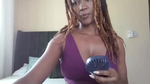 ladyhotpot online show from 02/11/26, 01:27