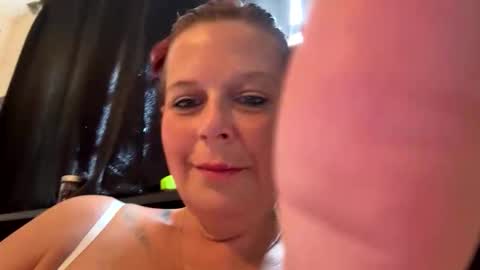 ladyillusion82 online show from 05/28/26, 04:48