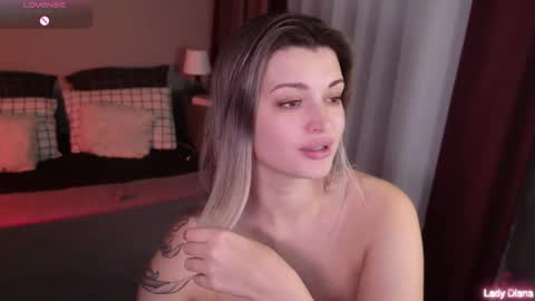 ladylancaster online show from 11/30/25, 04:00