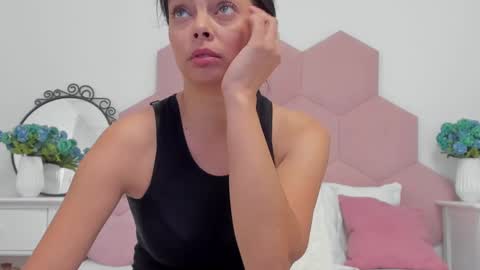 Snapshot of ladyliia chatting on 01/10/25, 04:54 Lia online show from 01/10/25, 04:54