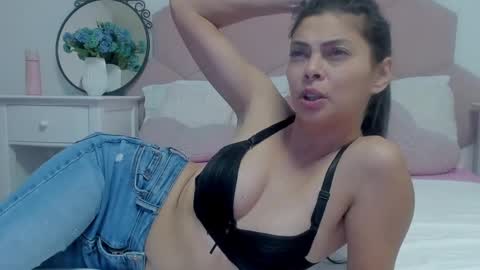 Snapshot of ladyliia chatting on 01/14/25, 07:27 Lia online show from 01/14/25, 07:27