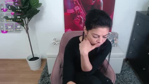 Snapshot of ladyliia chatting on 04/05/26, 04:42 Lia online show from 04/05/26, 04:42