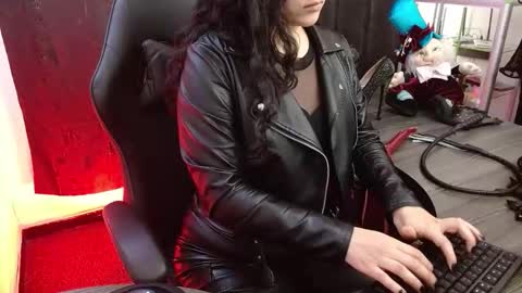 ladylunatikka online show from 02/20/26, 07:58