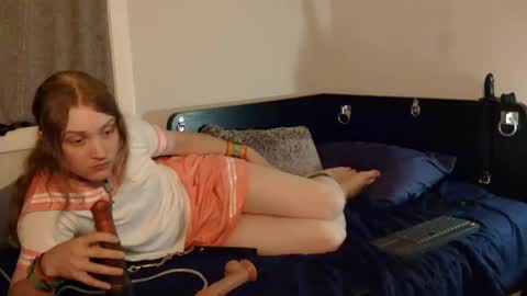 Snapshot of ladymeep chatting on 09/19/25, 07:54 ladymeep online show from 09/19/25, 07:54