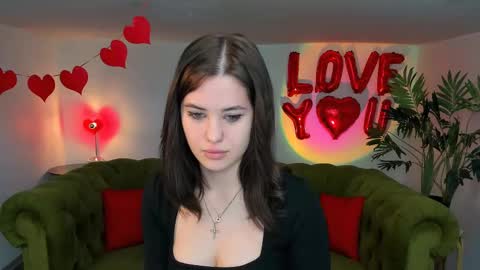 Snapshot of ladyofcandy chatting on 03/08/25, 05:49 Amelia online show from 03/08/25, 05:49