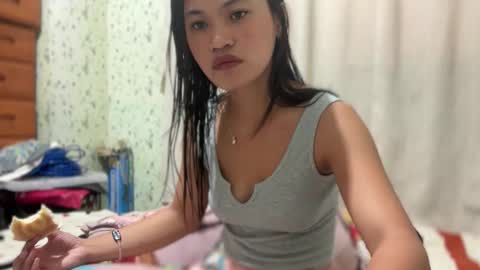 ladypetite11 online show from 02/23/26, 12:41