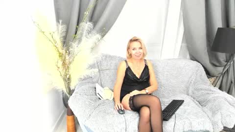 ladysexyx online show from 10/21/25, 02:40