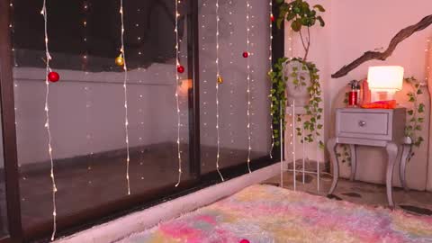 Lady  online show from 11/24/25, 04:45