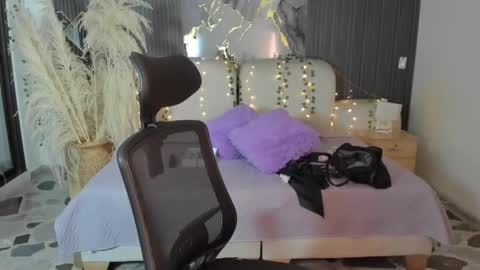 Lady  online show from 02/20/26, 04:53