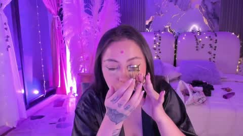 Lady  online show from 03/27/26, 06:30