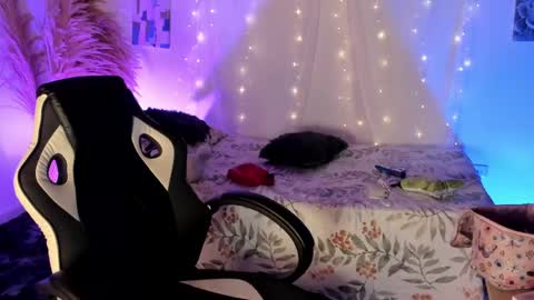 Lady  online show from 05/17/26, 02:53