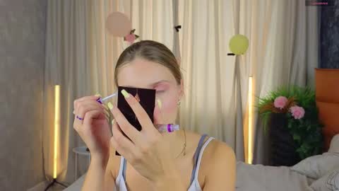 Snapshot of lafeti chatting on 09/30/25, 06:51 Lilia online show from 09/30/25, 06:51